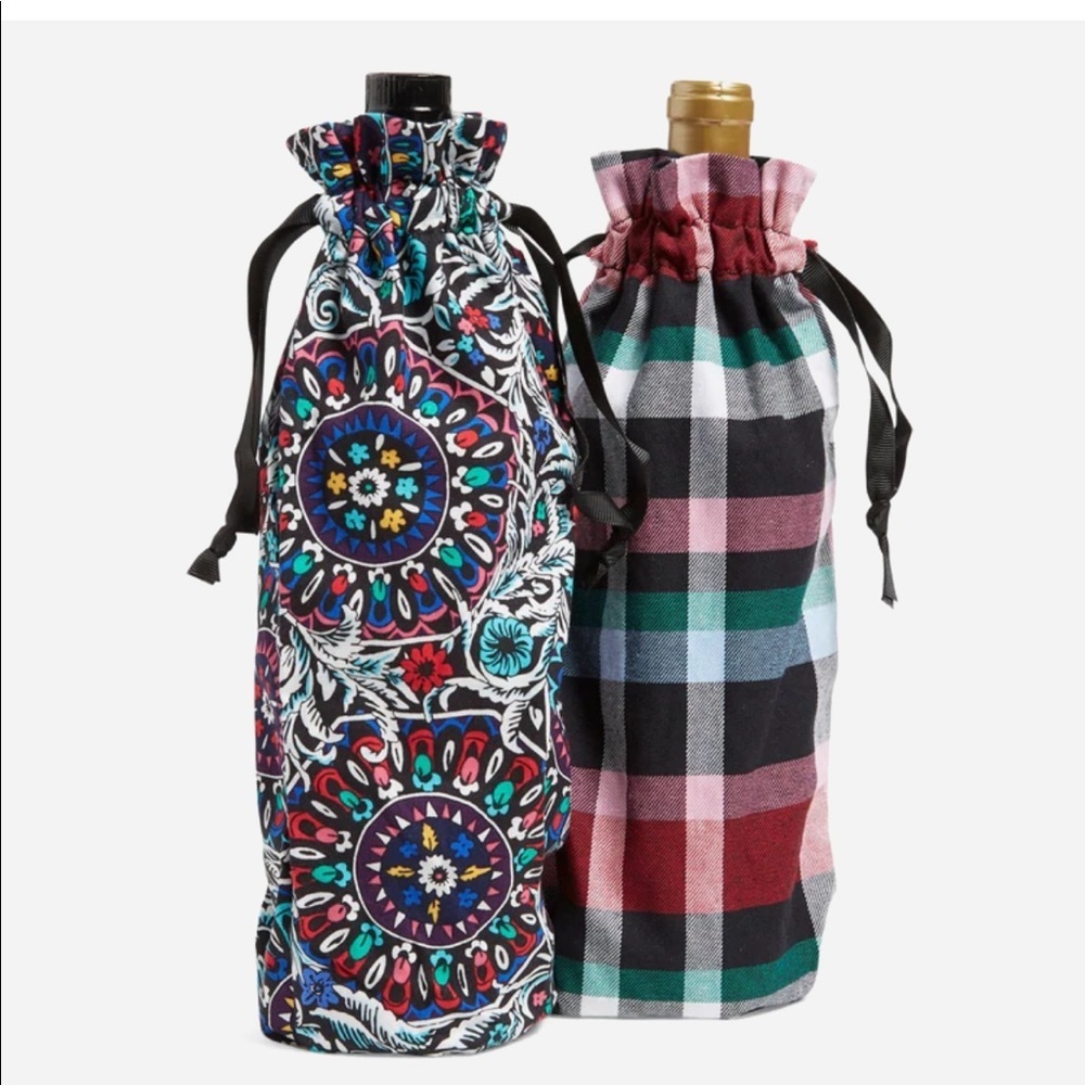 Vera Bradley Bottle Gift Bag Set of 2
Recycled Cotton Stained Glass Medallion‎